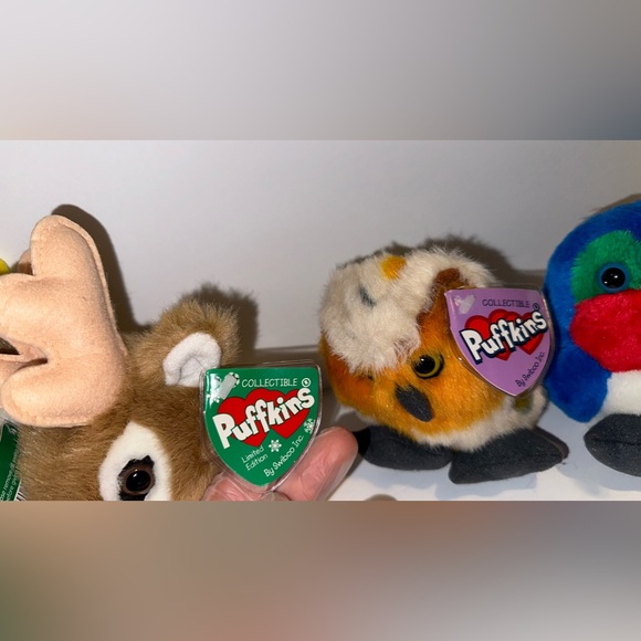 Bundle of 64 Puffkins P.V.C Pellets Collectible 1994 Swibco-NWT - Picture 5 of 16